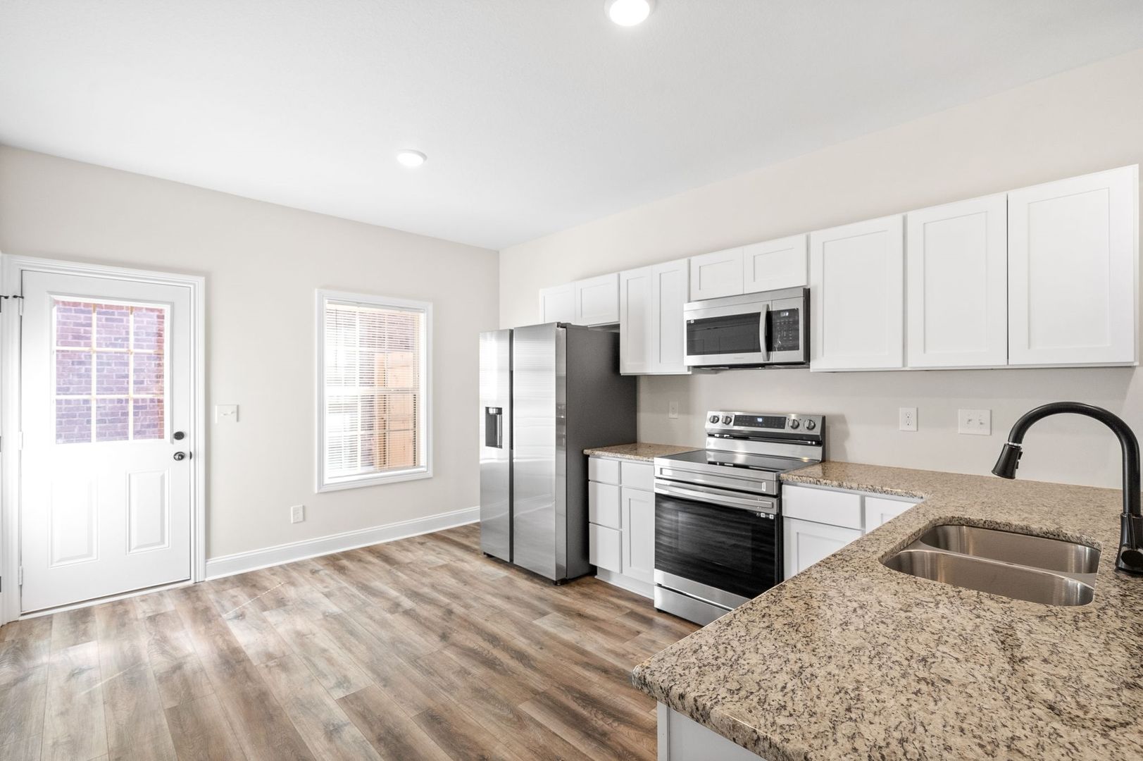 Clarksville Apartment: 441 Oak Street