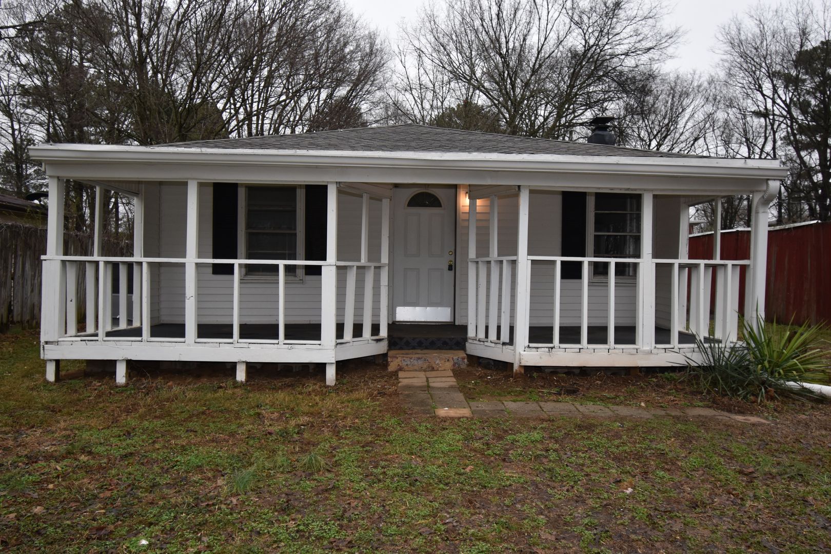 Clarksville House: 141 West Rossview Road
