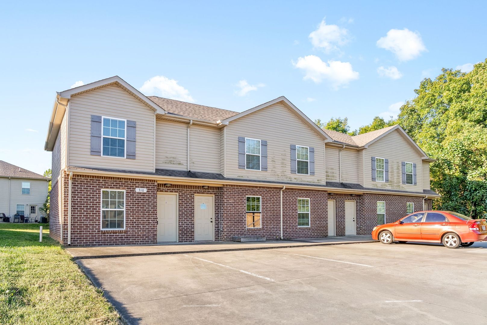 Clarksville Apartment: 310 Rowand Court
