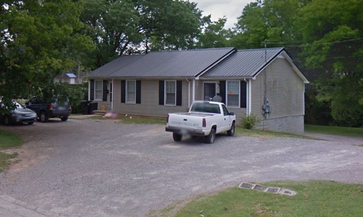 Clarksville House: 838 Central Avenue