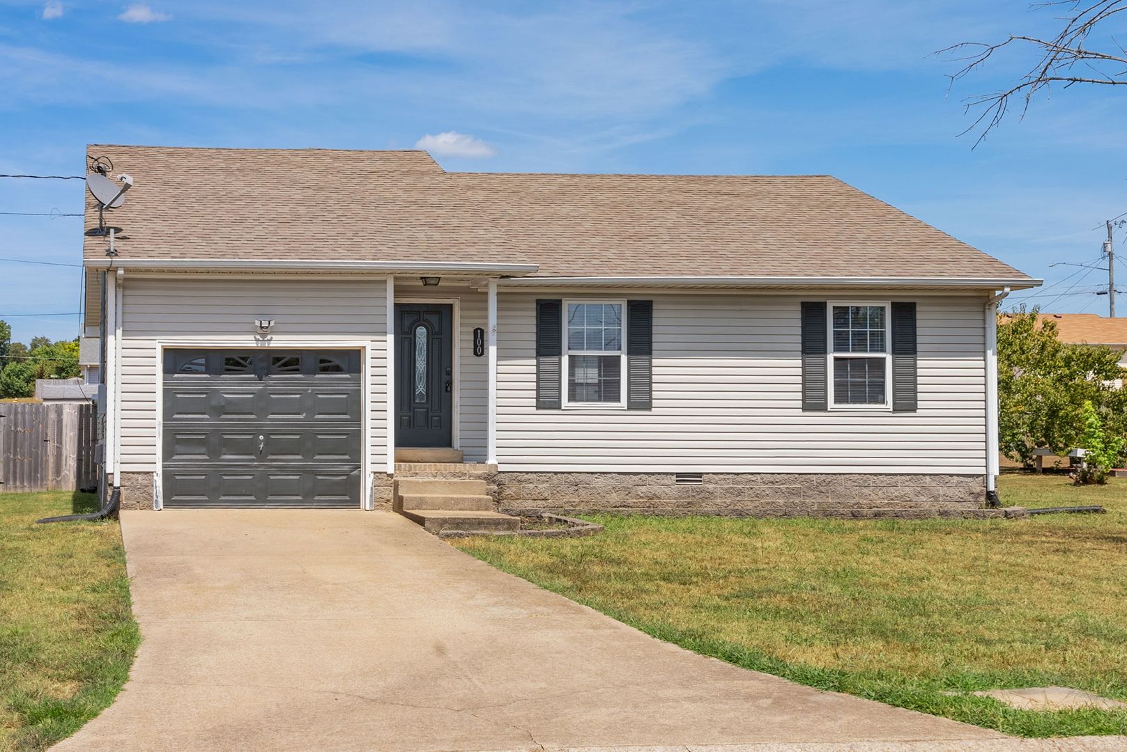 Oak Grove House: 100 Gleaves Lane