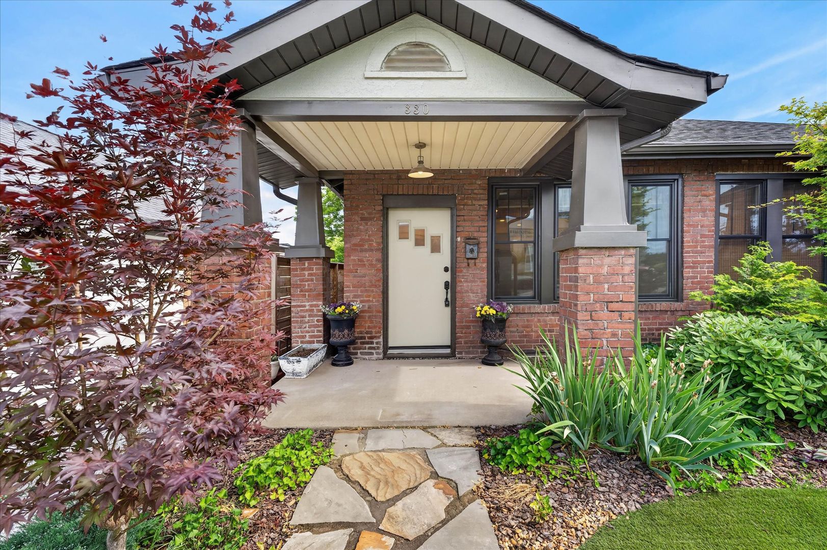 Clarksville House: 330 Main Street