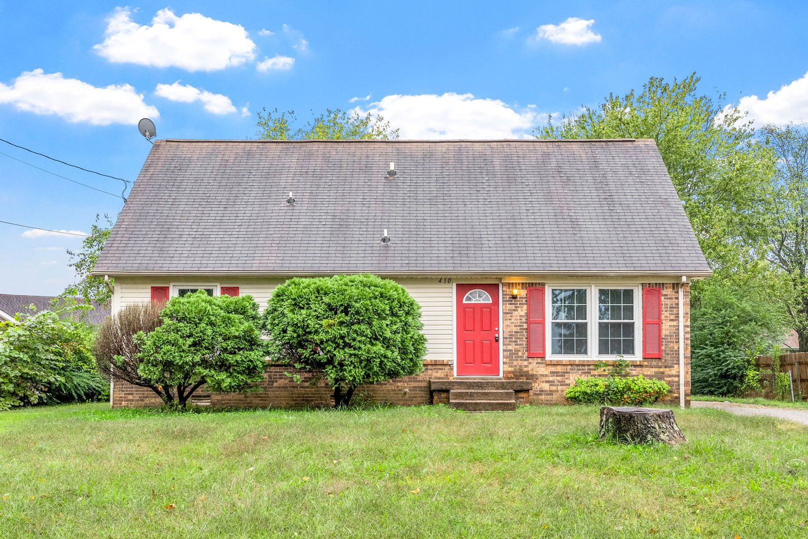 Clarksville House: 410 Appleton Drive