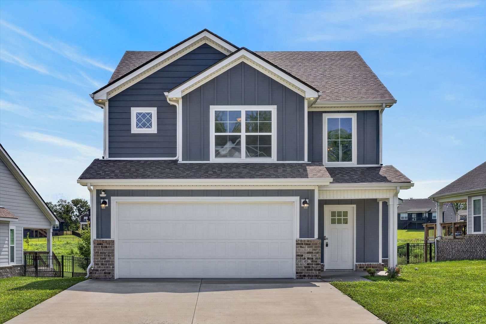 Clarksville House: 342 Frontier Dr.