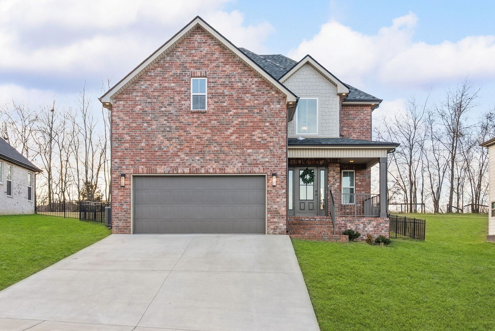 Clarksville House: 361 Frontier Drive