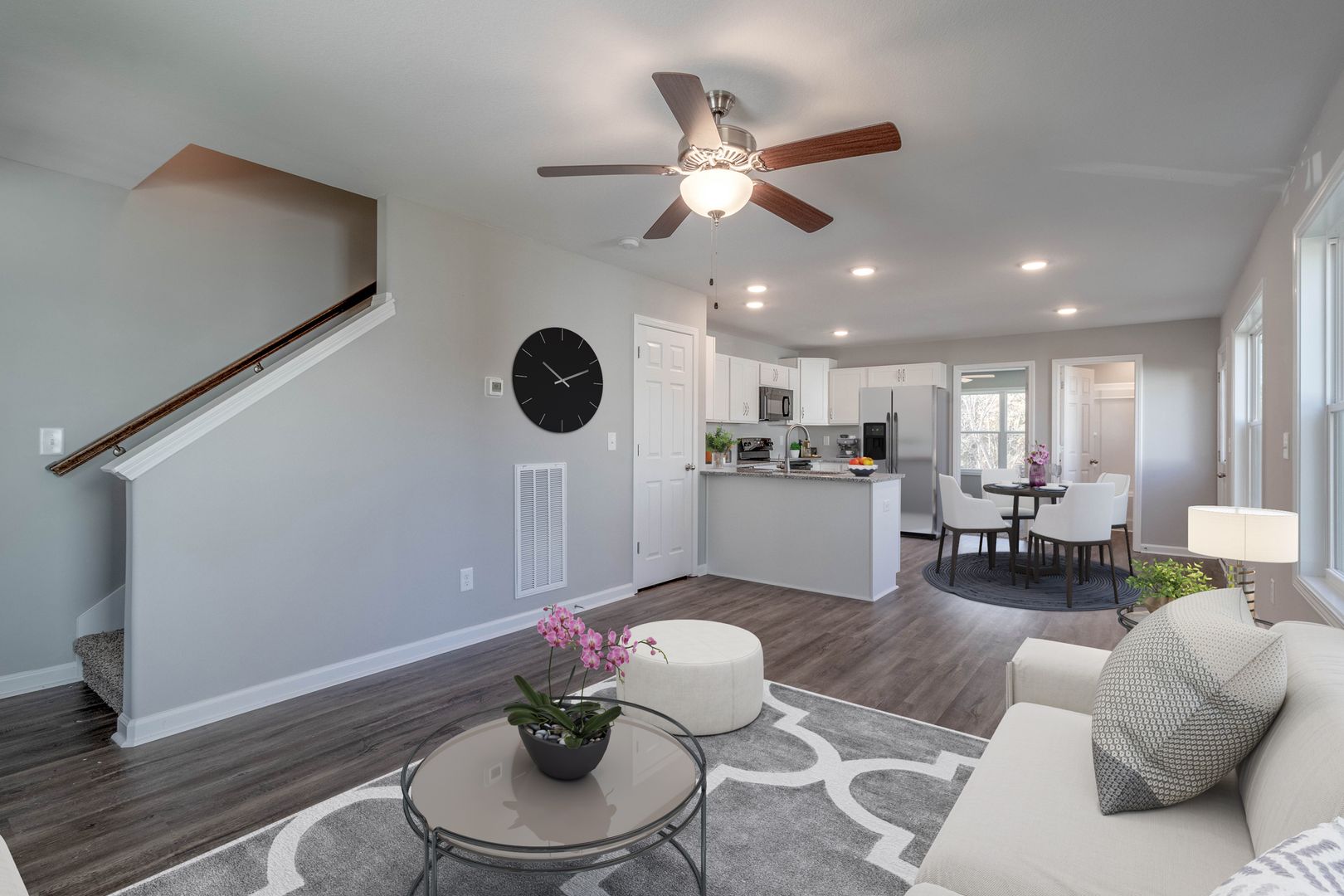 Clarksville Apartment: 918 East Happy Hollow Drive