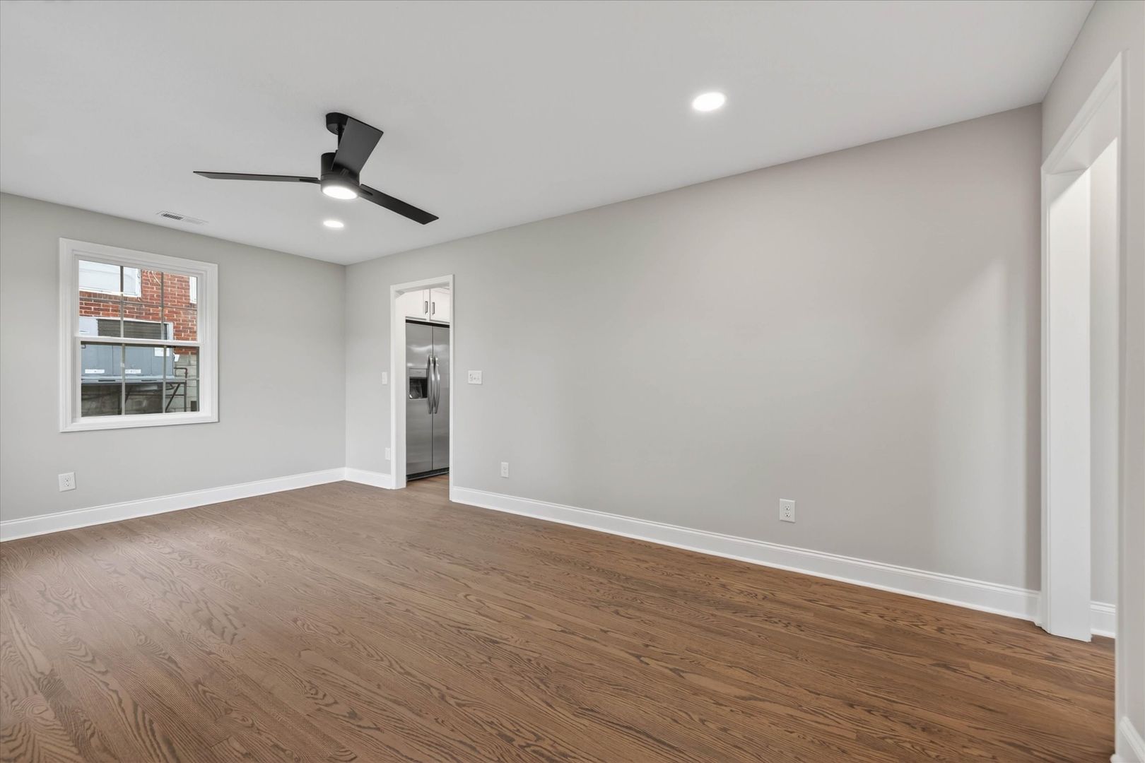 Clearview Dr - 221 6 of 12