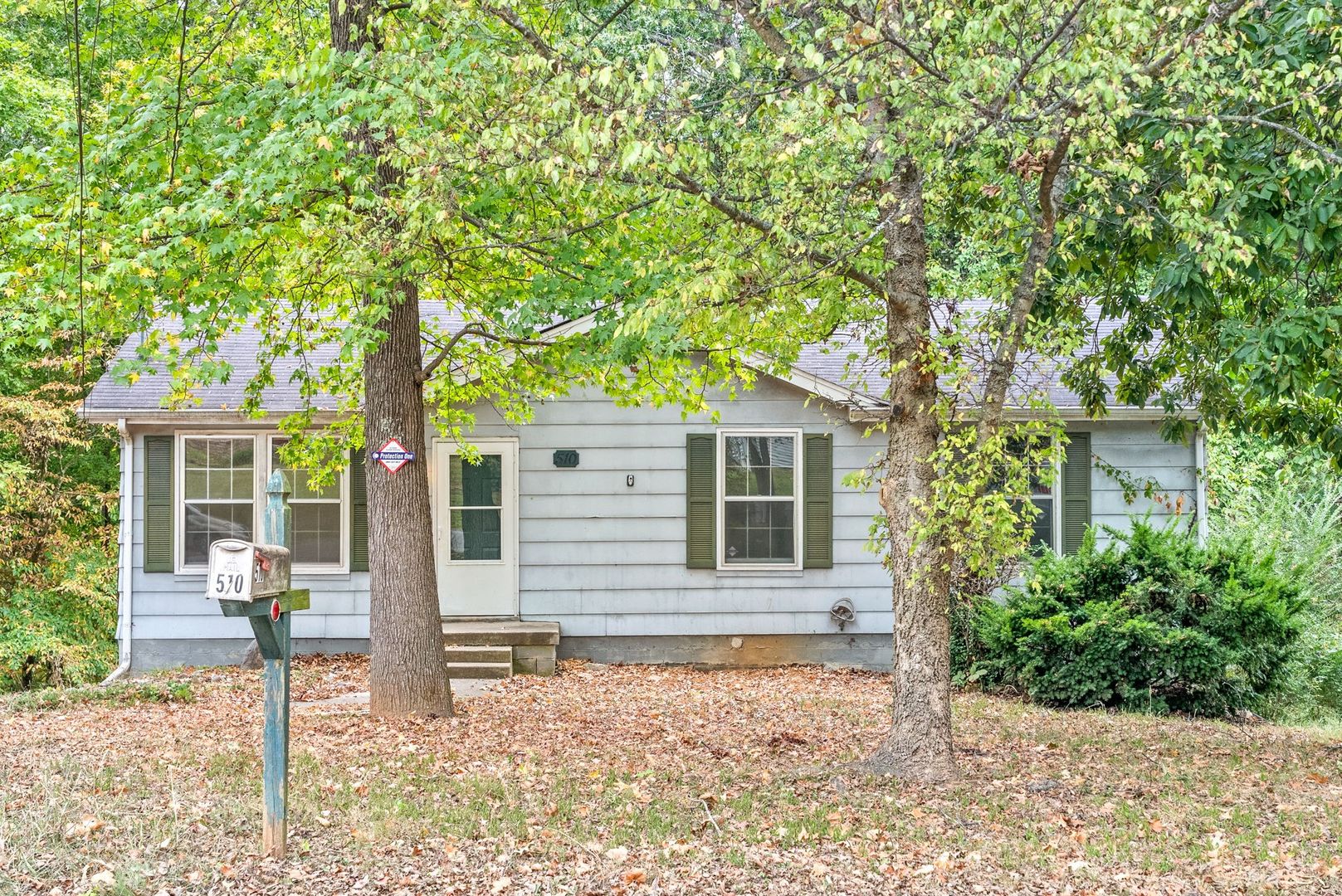 Clarksville House: 510 Aspen Drive