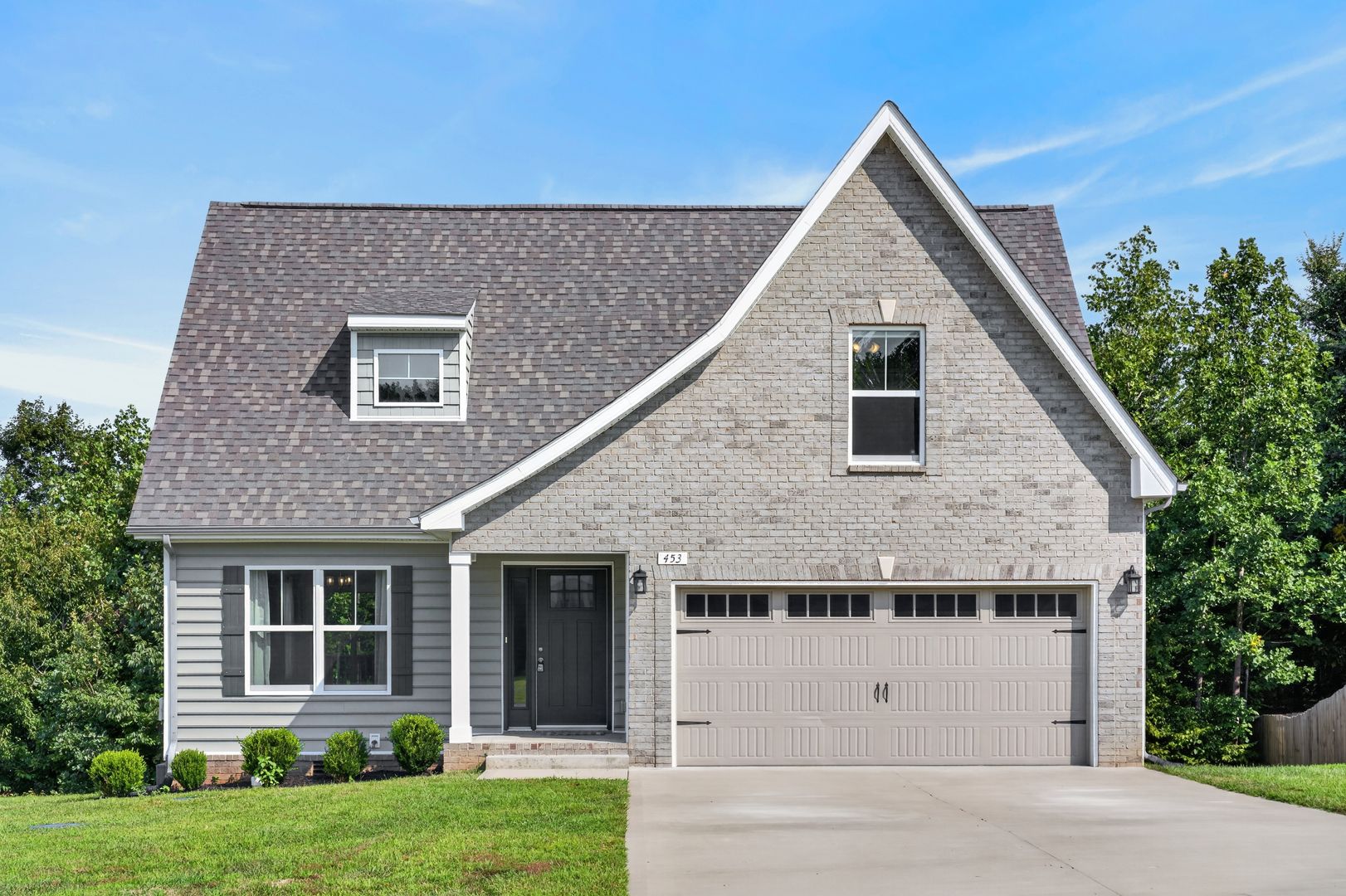 Clarksville House: 453 Indian Overlook