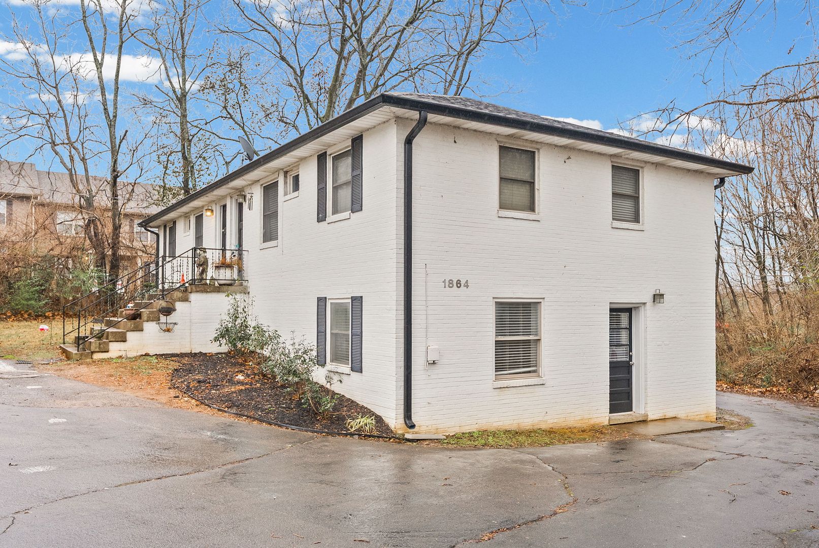 Clarksville Apartment: 1860 Memorial Drive
