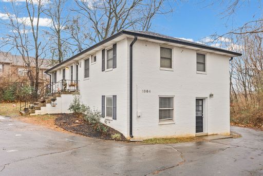 Memorial Drive Pet Friendly Apartments For Rent! – photo 1