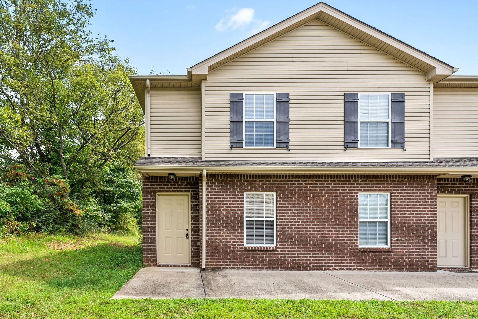 Clarksville Apartment: 398 McGee Court