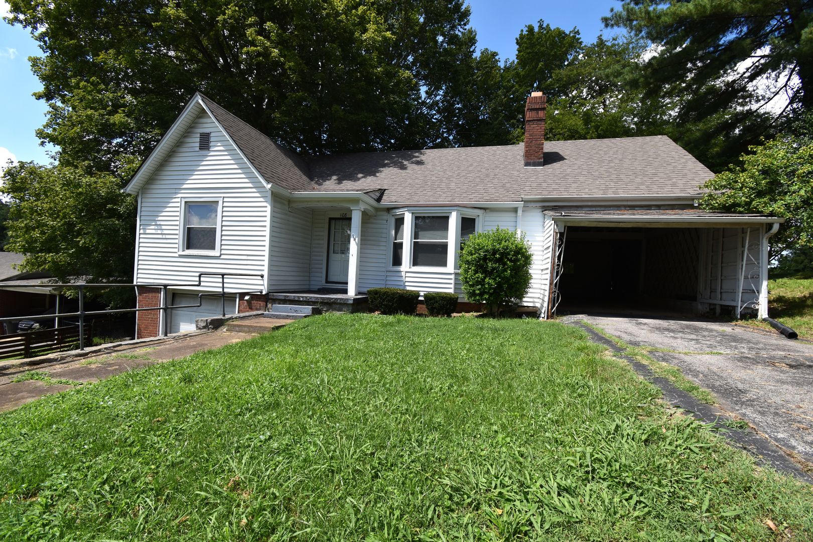 Clarksville House: 108 Rudolph Drive