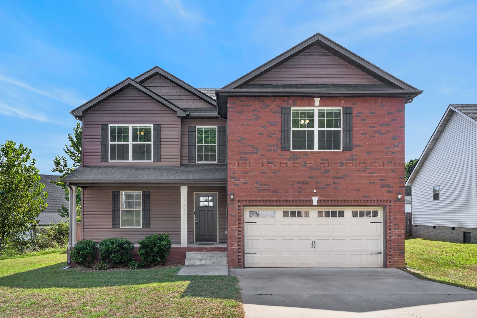 Clarksville House: 1210 Ridge Meadow Drive