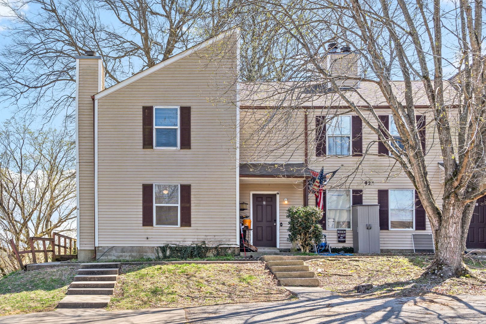Clarksville Apartment: 923 Kingsbury Drive