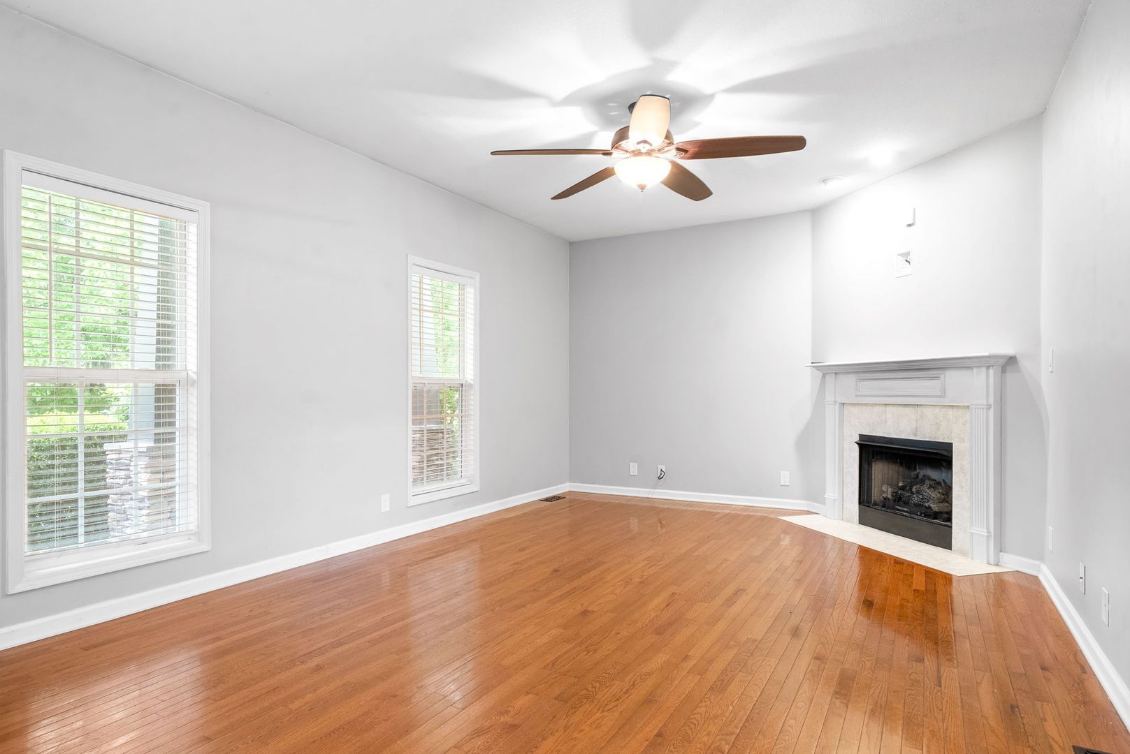 Adams House: 882 Passenger Creek Lane