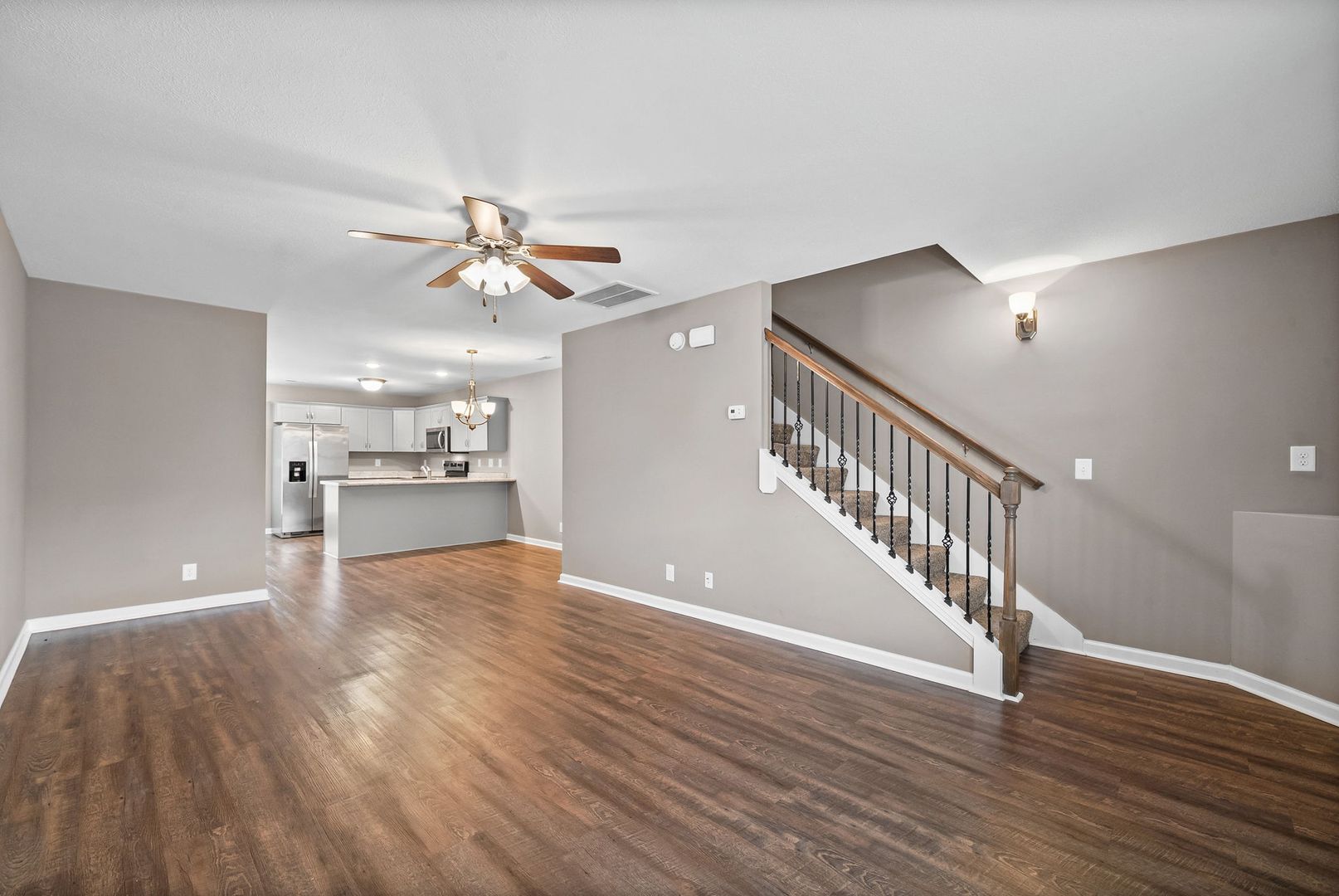 Clarksville House: 233 Alexander Boulevard