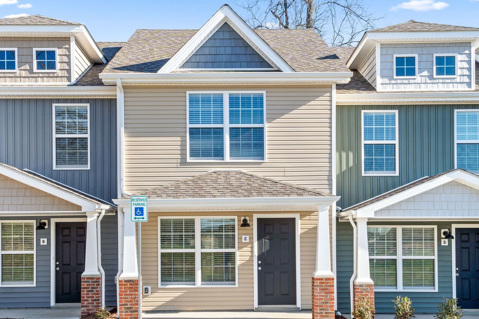 Clarksville House: 645 Stowe Court C