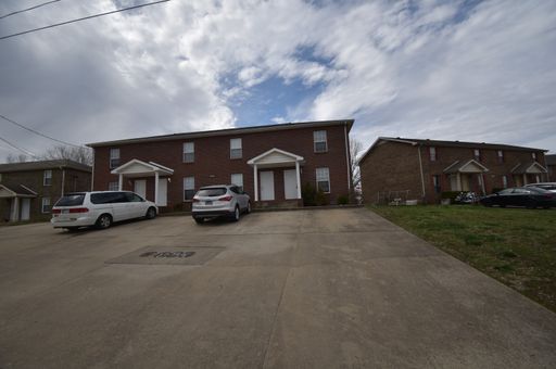 The Peabody Drive Townhomes For Rent! – photo 1