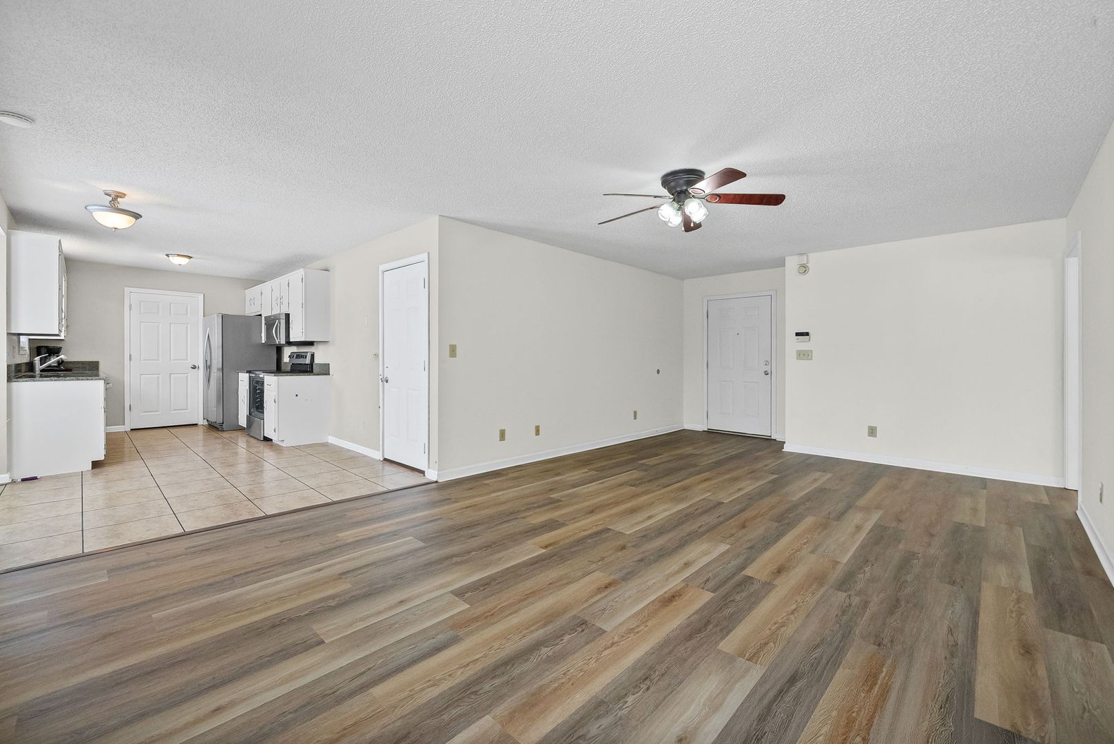 Clarksville House: 3269 Tabby Drive