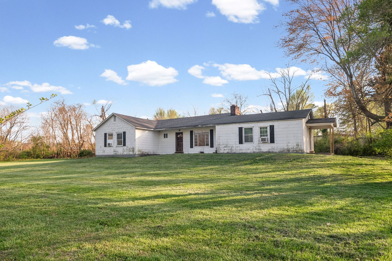 Clarksville Apartment: 420 Lafayette Road