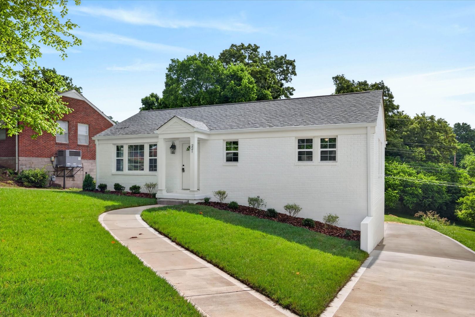 Clearview Dr - 221 3 of 12