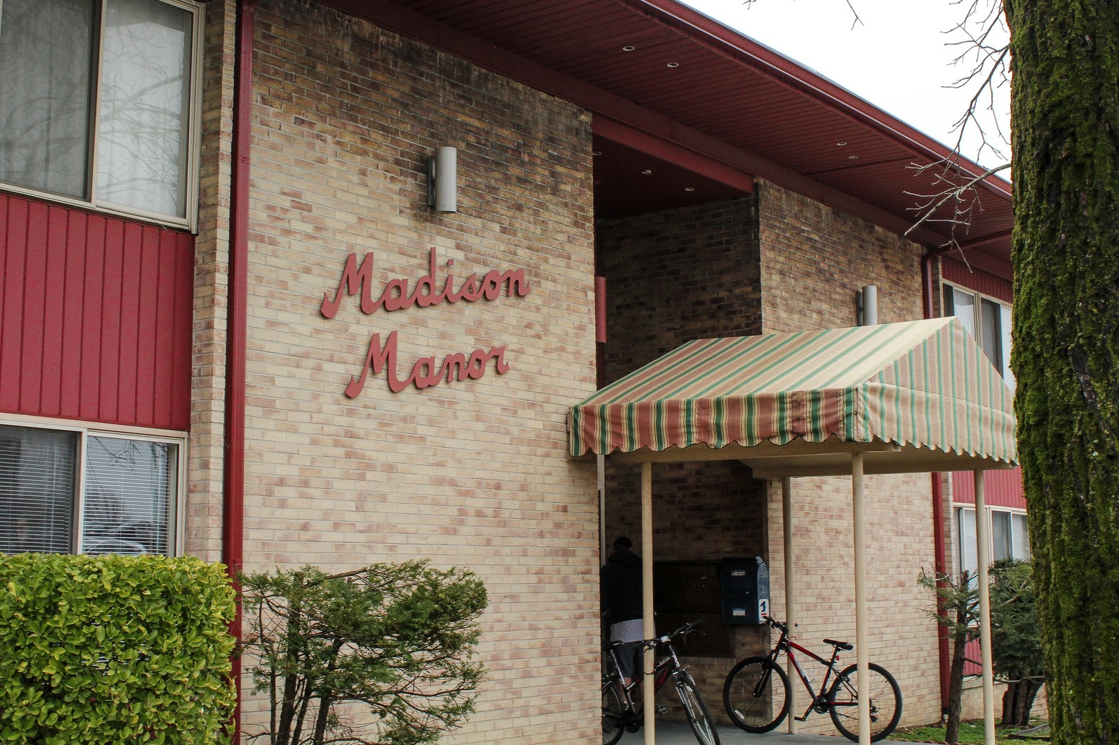 Clarksville Apartment: 612 Madison Street