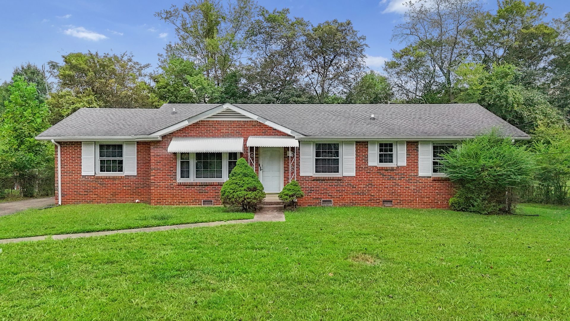 Clarksville House: 1347 Gibson Drive