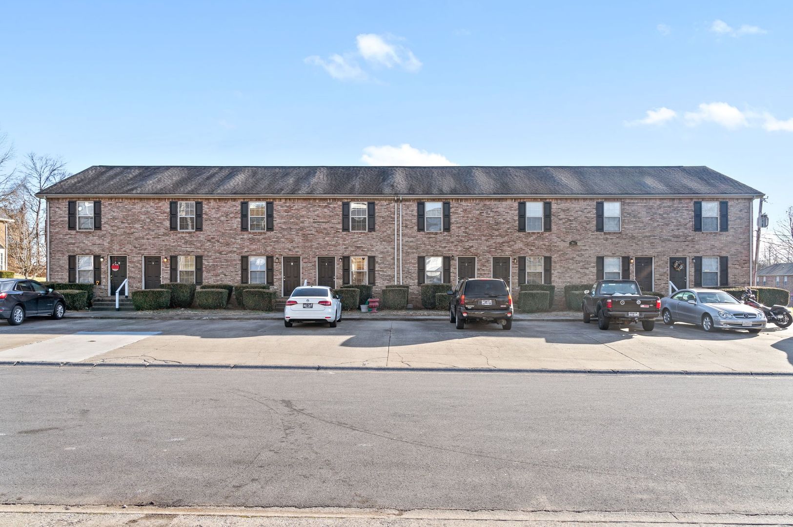 Clarksville Apartment: 2450 Caroline Drive