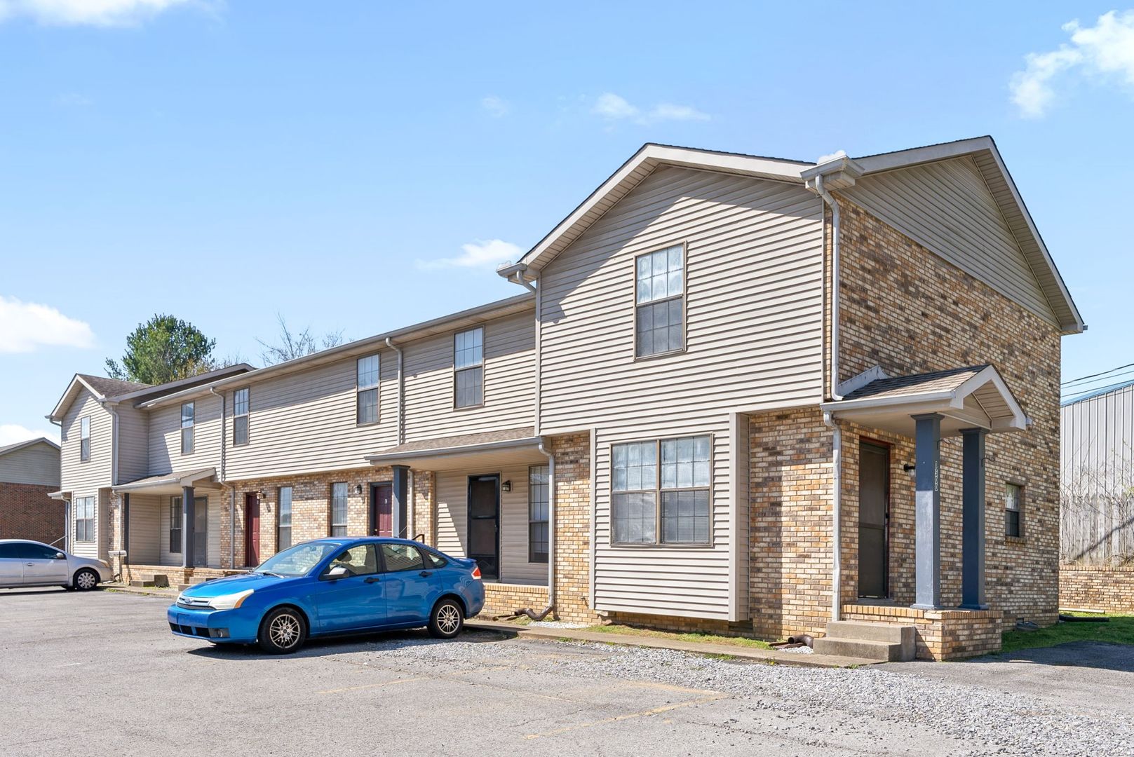 Clarksville Apartment: 1500 W Knollwood Circle