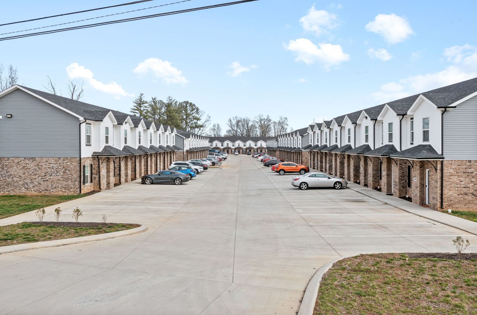 Clarksville Apartment: 1625 Golf Club Ln