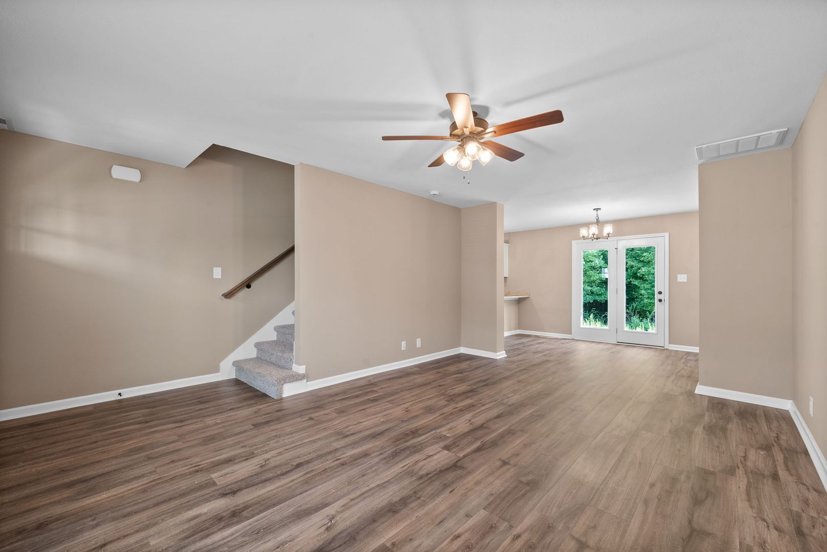 Clarksville House: 1197 Cottonwood Drive