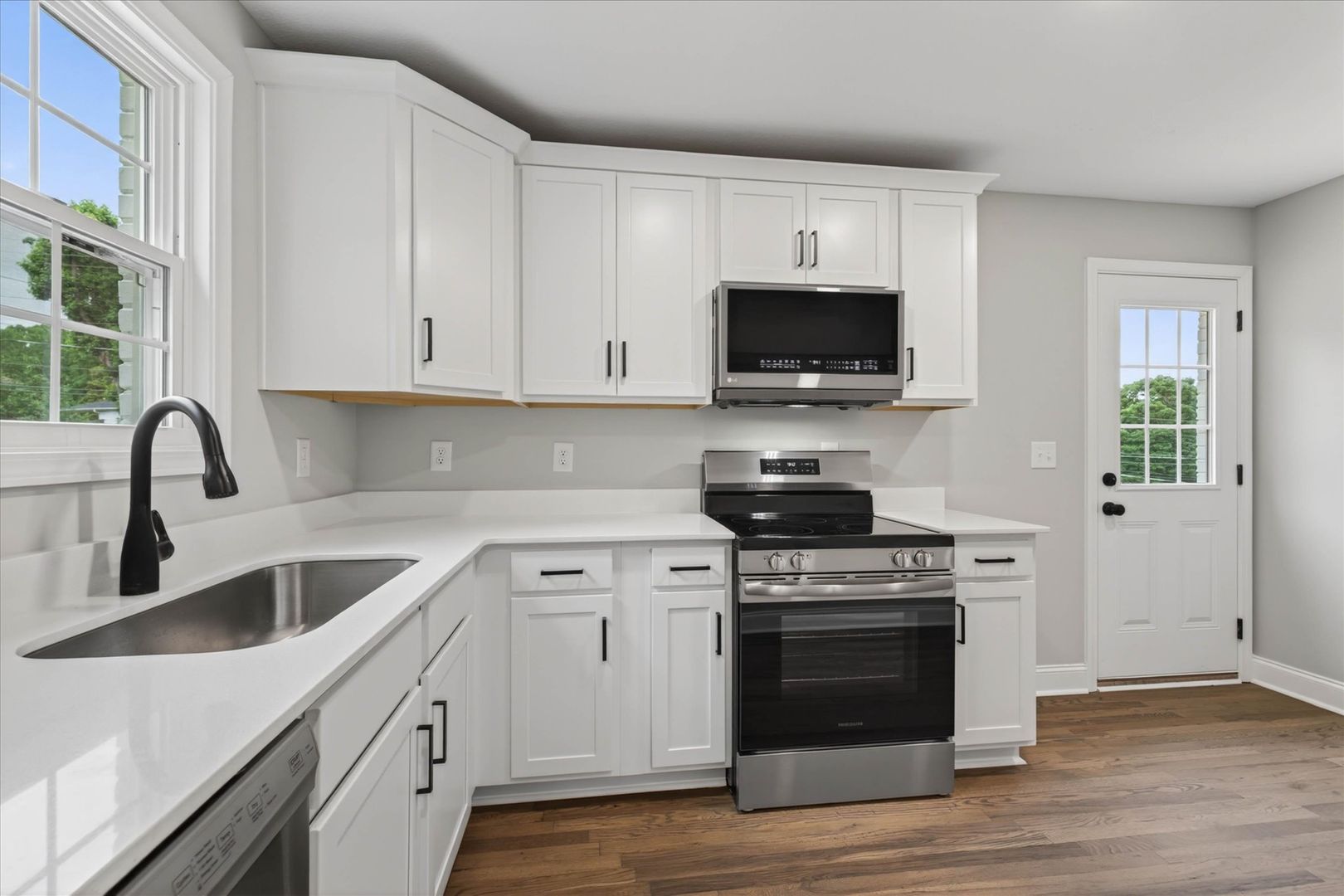 Clearview Dr - 221 10 of 12