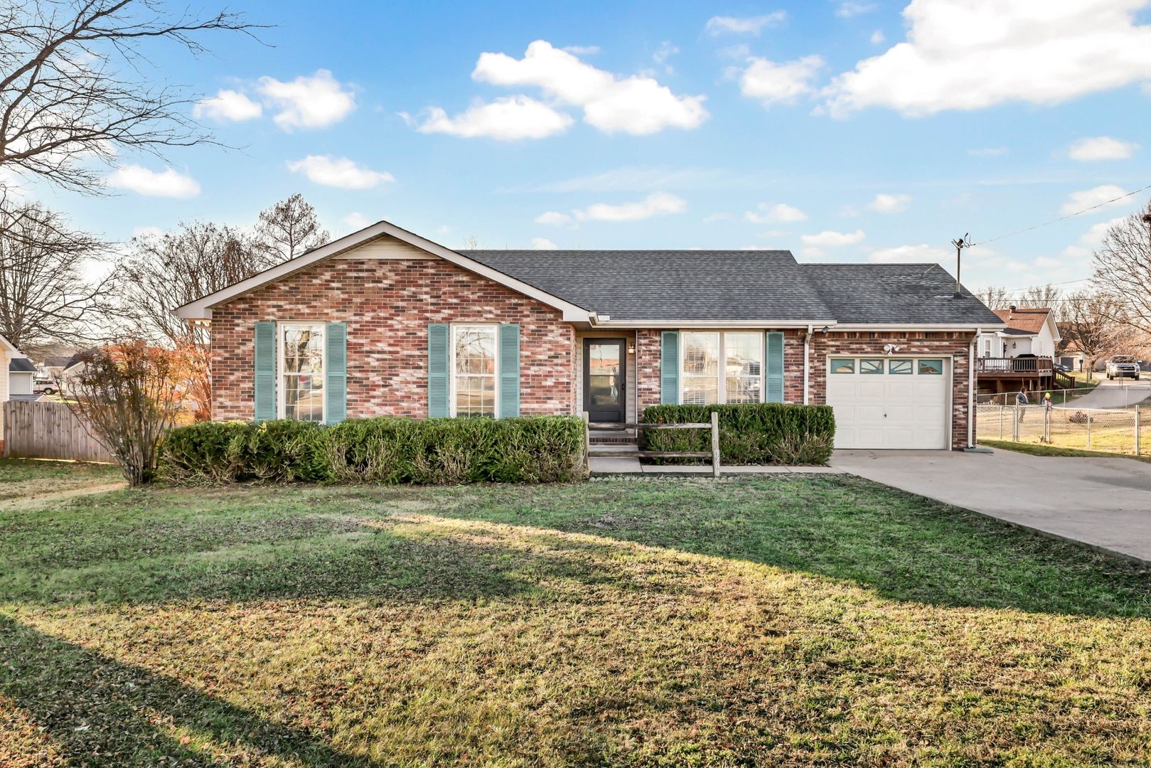 Clarksville House: 3708 Trenton Rd.
