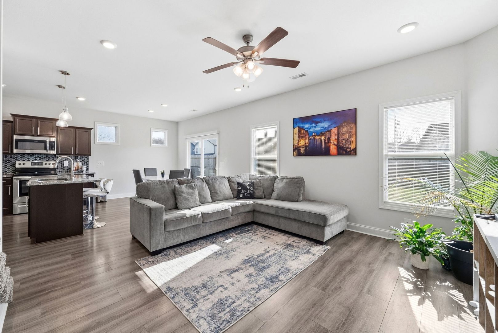 Clarksville House: 206 Copeland Road