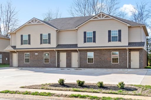 Pet Friendly Townhome Near Post For Rent! – photo 1