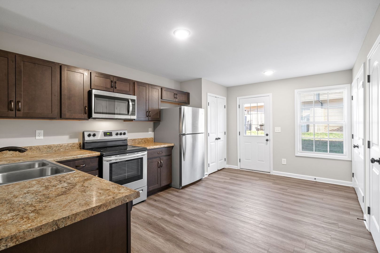 Clarksville Apartment: 110 Smithson Court