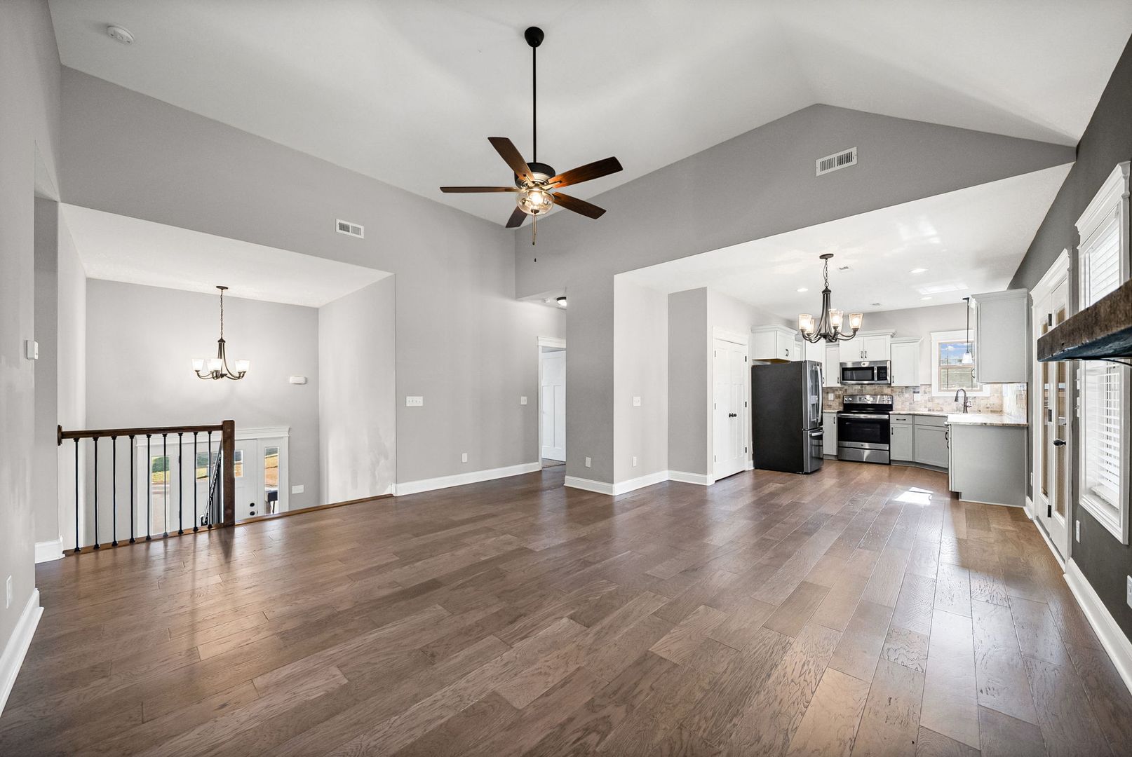 Clarksville House: 830 Snapdragon Court