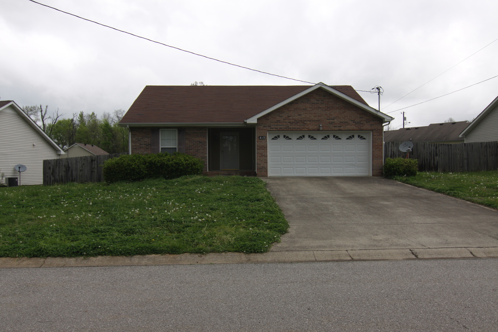 Clarksville House: 415 Faulkner Drive