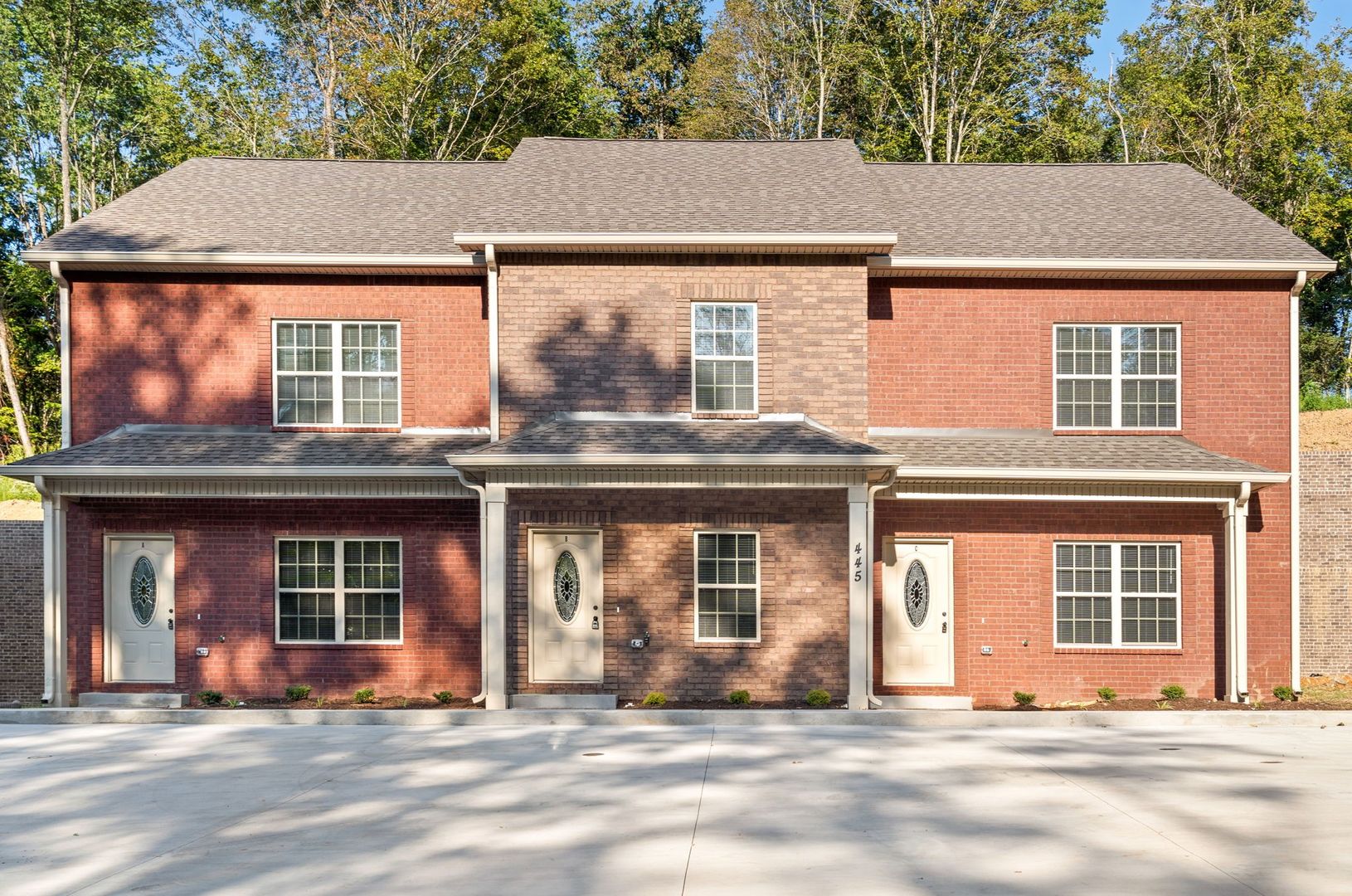 Clarksville Apartment: 445 Oak Street