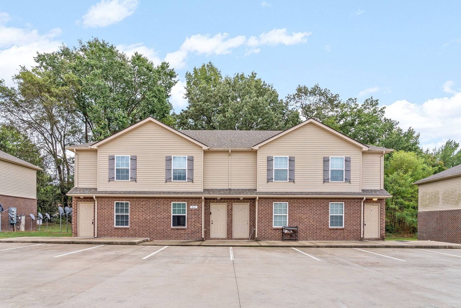 Clarksville Apartment: 618 Appleton Drive