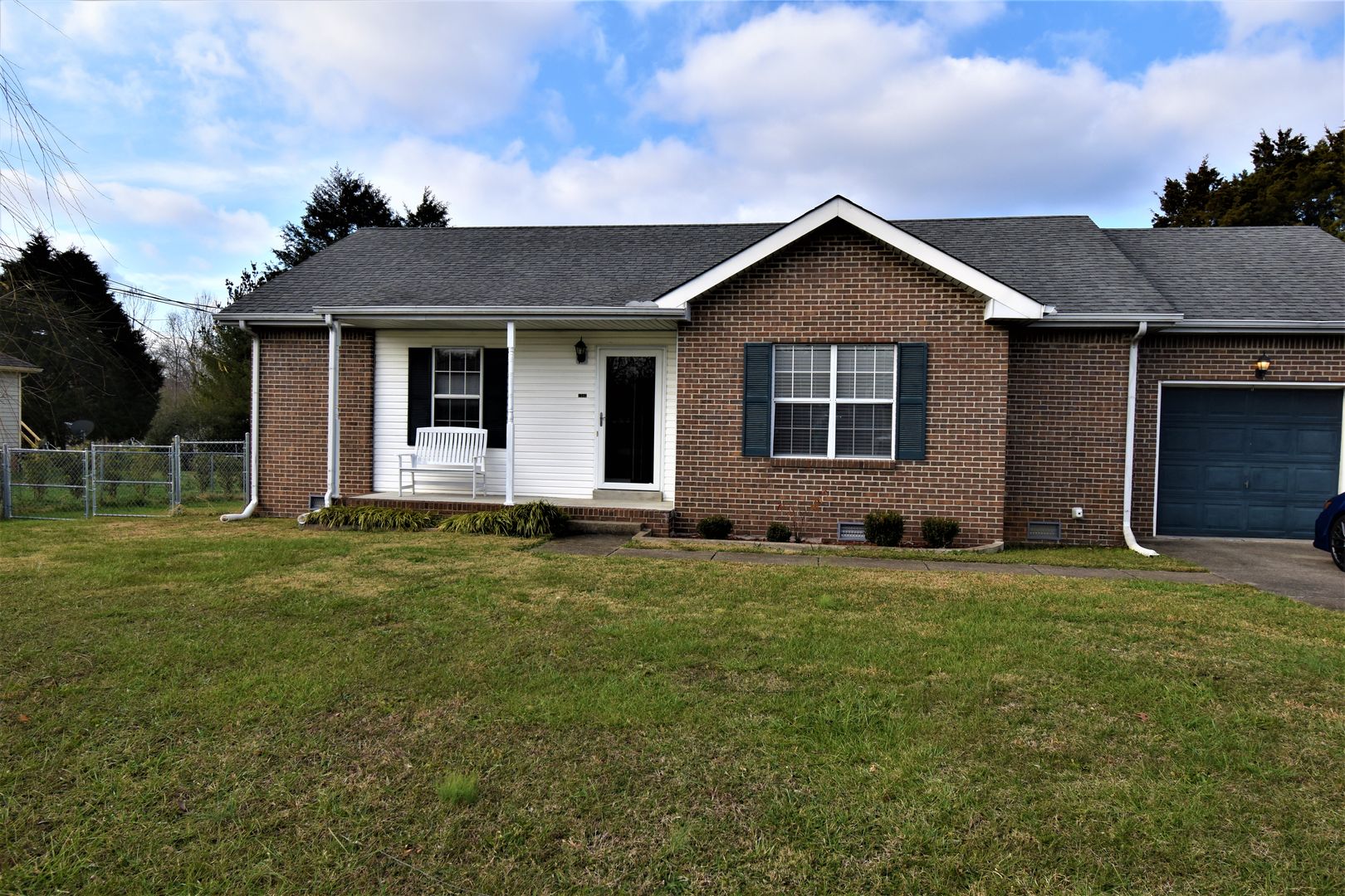 Clarksville House: 1305 Hand Drive