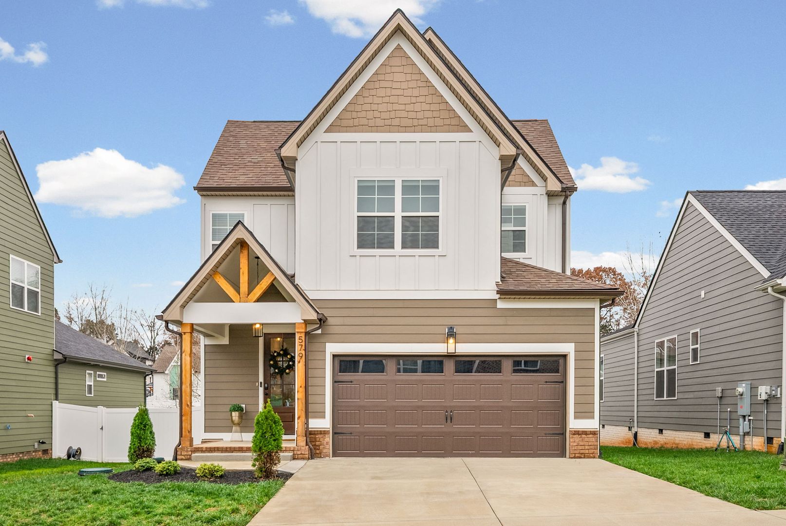 Pleasant View House: 579 Centre Street