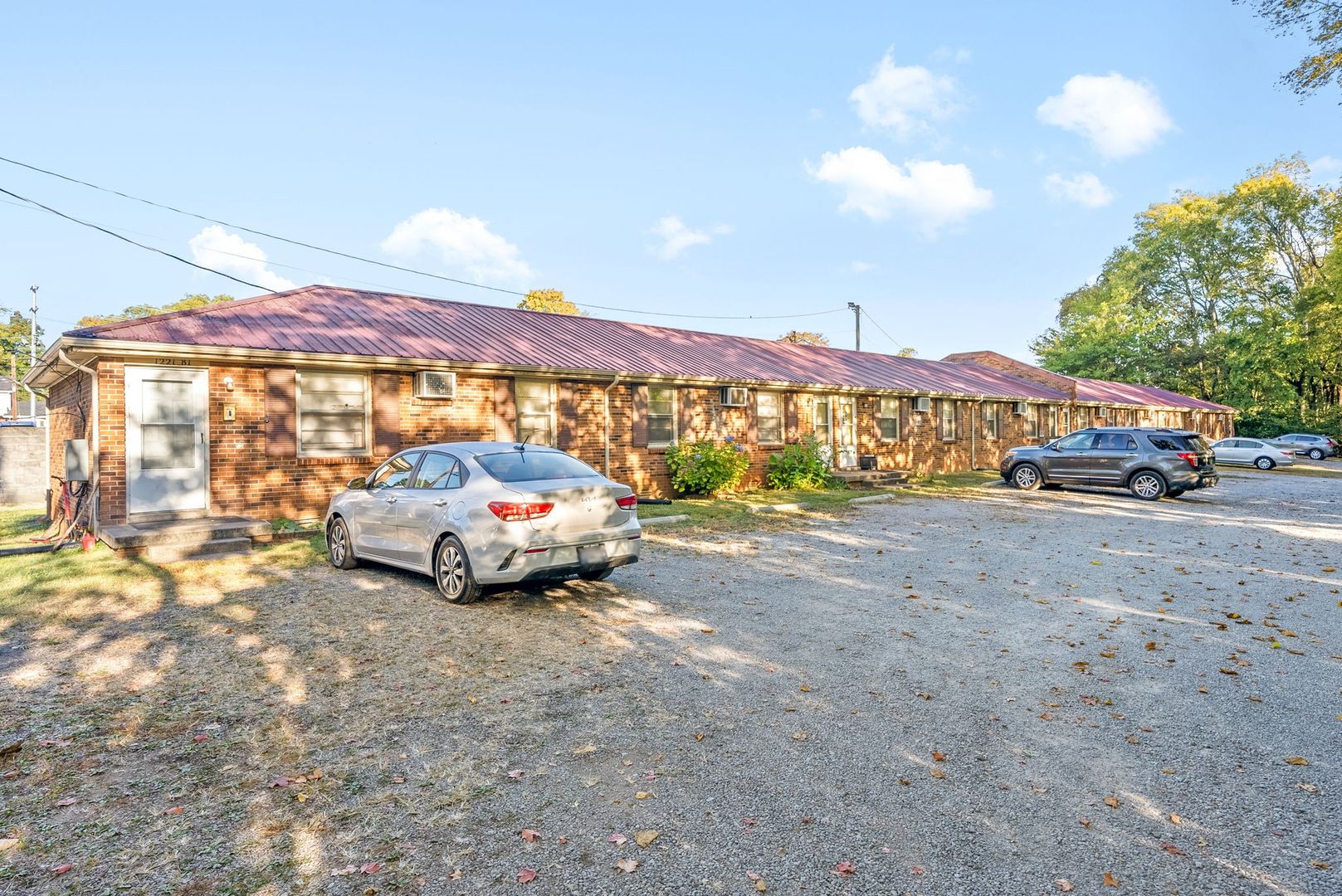 Clarksville Apartment: 1221 Madison Street