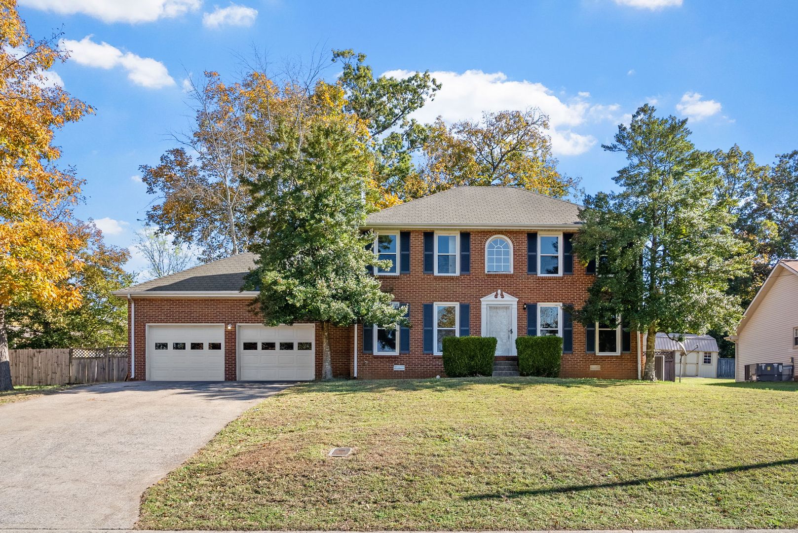 Clarksville House: 1119 Stonebrook Drive