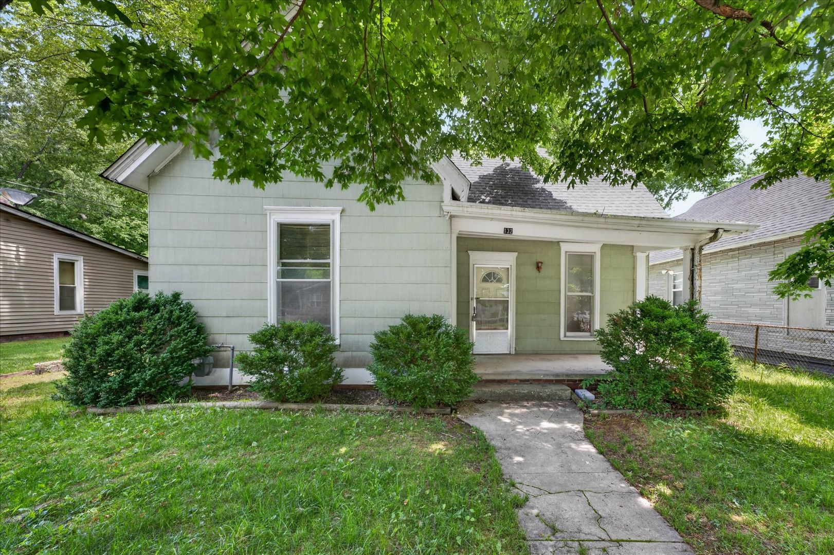 Hopkinsville House: 132 South McPherson St.
