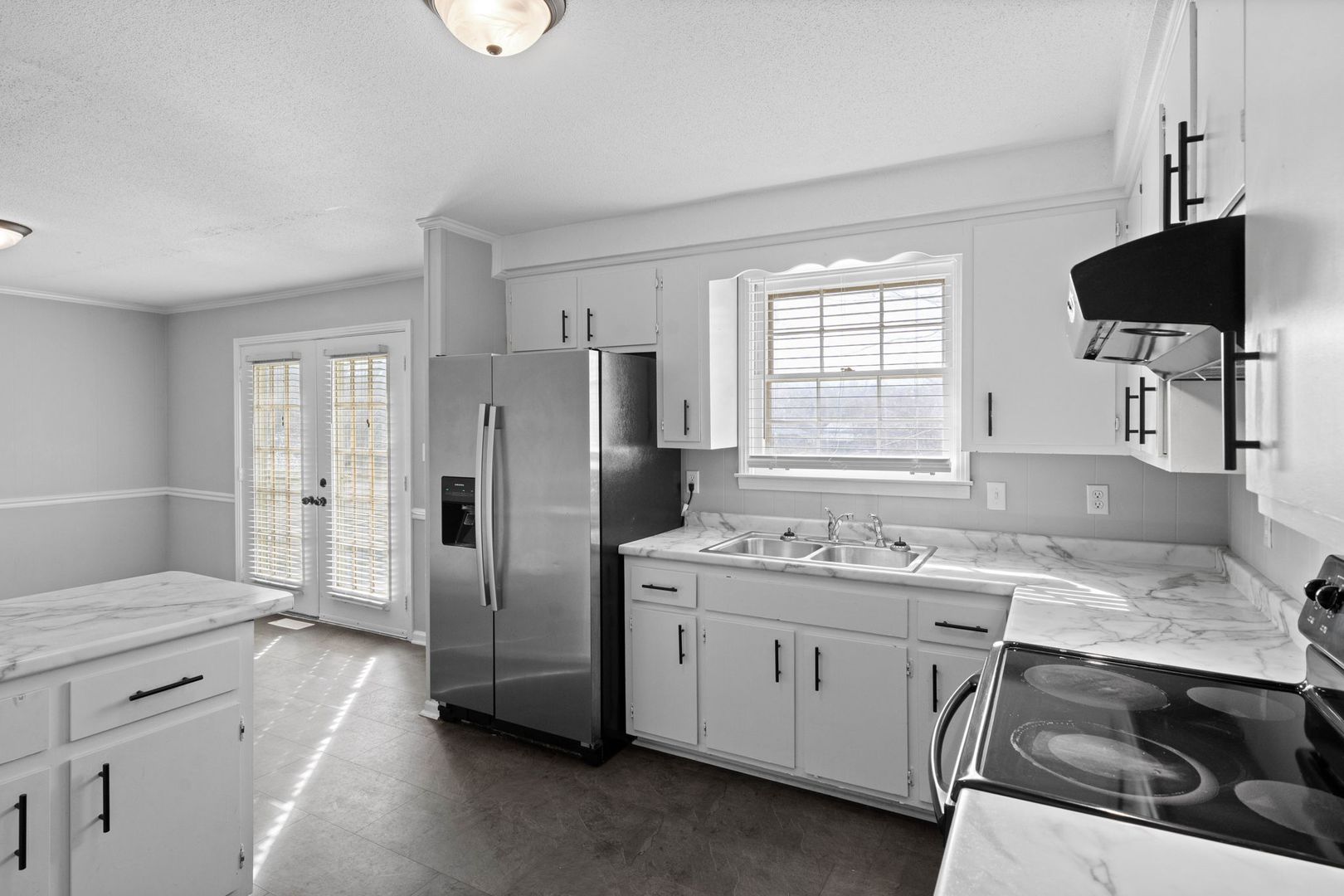 Clarksville House: 234 East Old Trenton Road