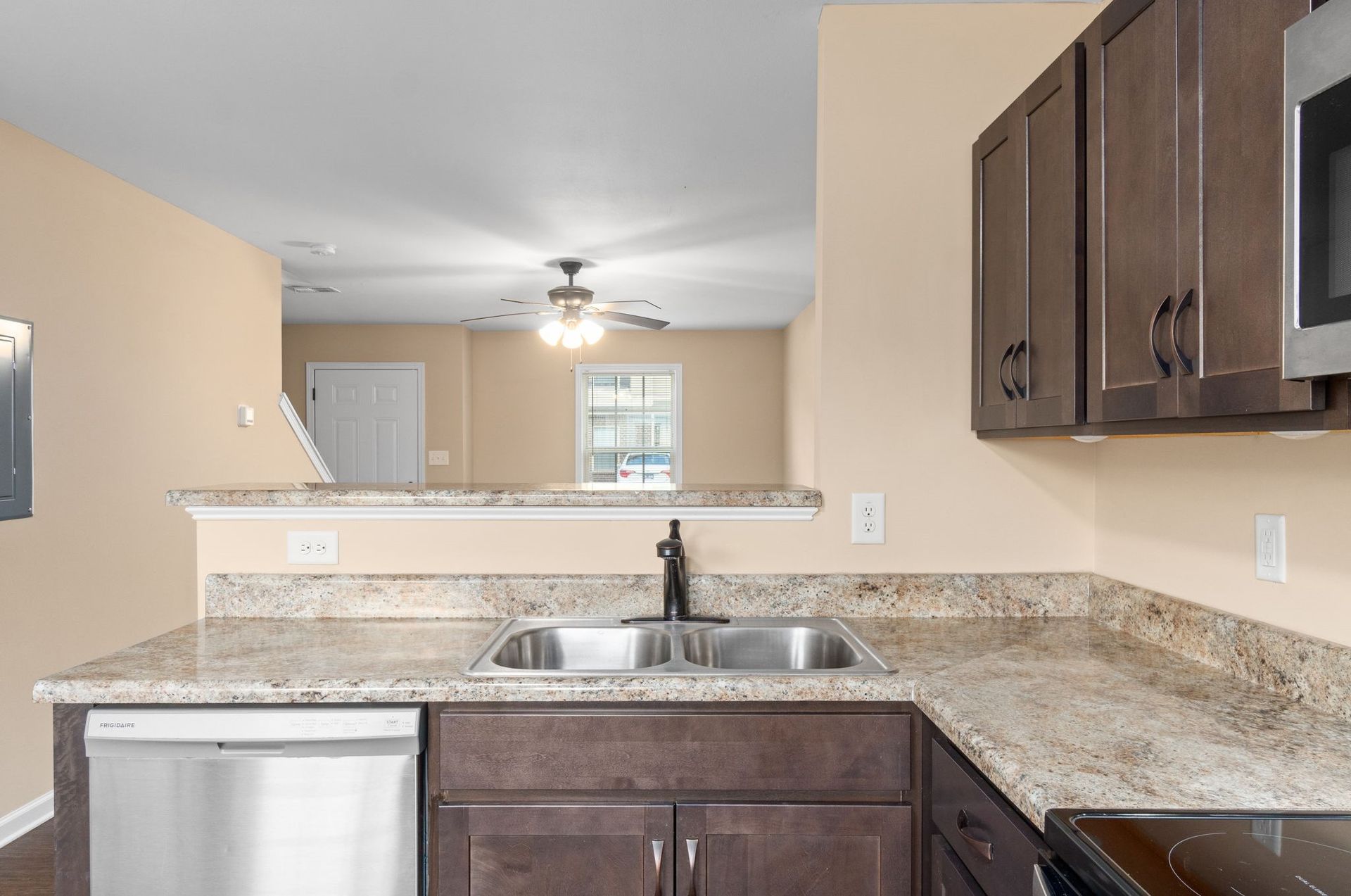 Ash Ridge Dr - 1110 (x36) 12 of 12
