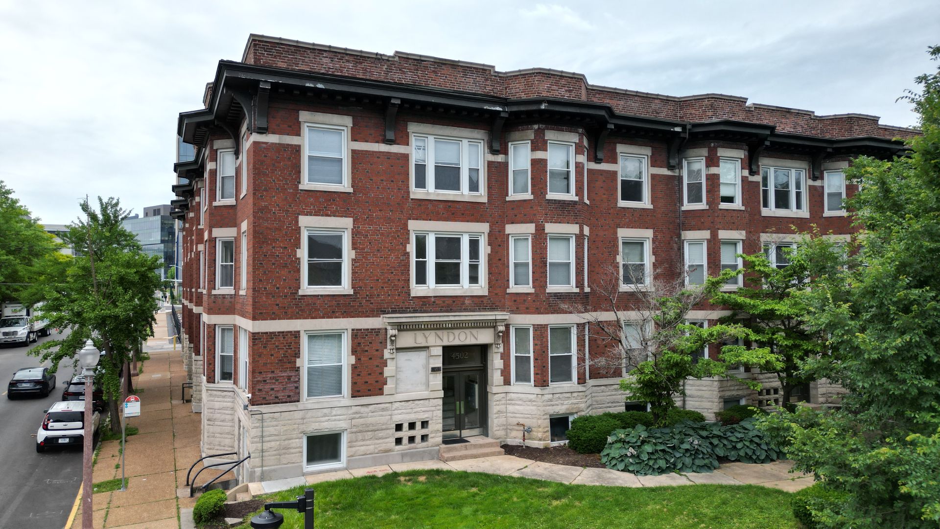 St. Louis Apartment: 4502 Laclede Ave