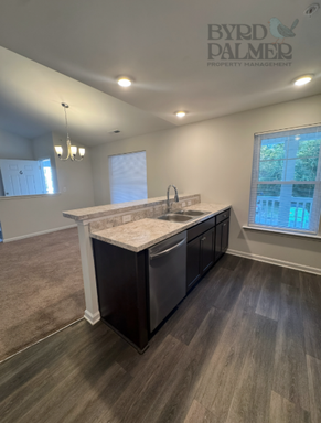 Move in Ready! Easy & Quick move-in process – photo 1